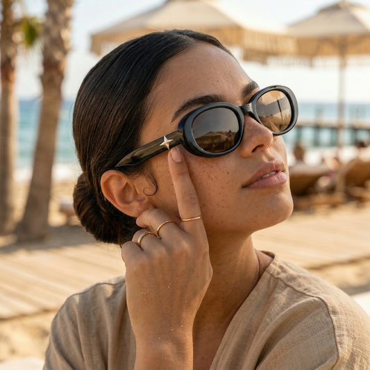 Retro Oval Sunglasses With Star Accent Detail