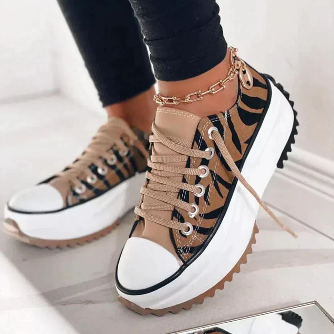 Elara | Women's Cushioned Wide-Fit Everyday Sneakers