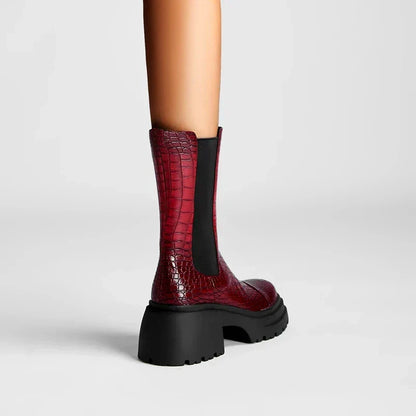 Ivy | Women's Pull-On Lug Sole Chelsea Boots