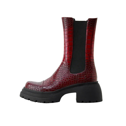 Ivy | Women's Pull-On Lug Sole Chelsea Boots