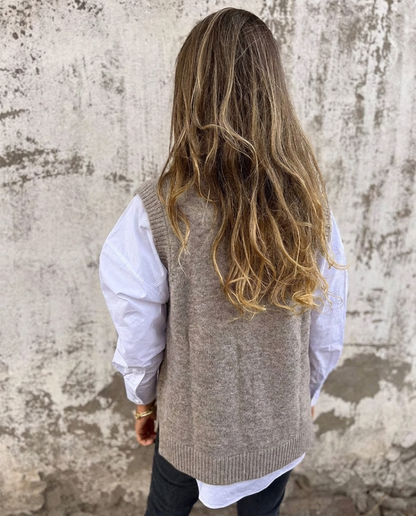 Lisette | Women's Oversized Knit V-Neck Sweater Vest