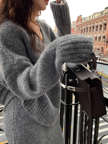 Rose | Women's Knit Long Sleeve V-Neck Sweater Set